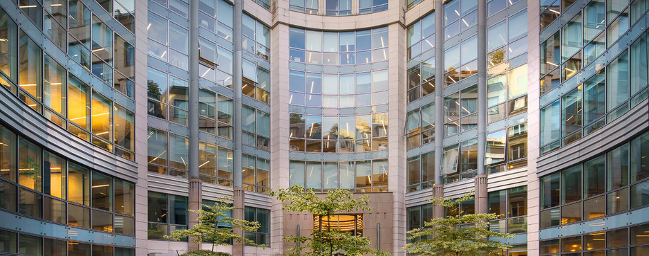 DIGITAL ART THAT BRINGS PRESTIGE <BR> REAL ESTATE TO LIFE